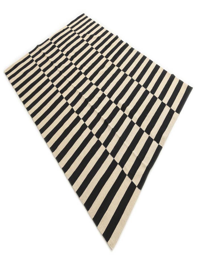 Detail image of  5' 8 x 8'  Hand Woven Kilim Modern Wool Rug