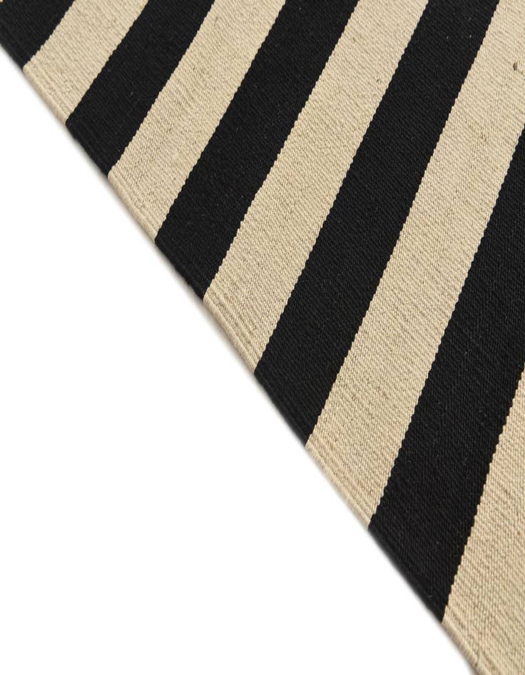 Detail image of  5' 8 x 8'  Hand Woven Kilim Modern Wool Rug