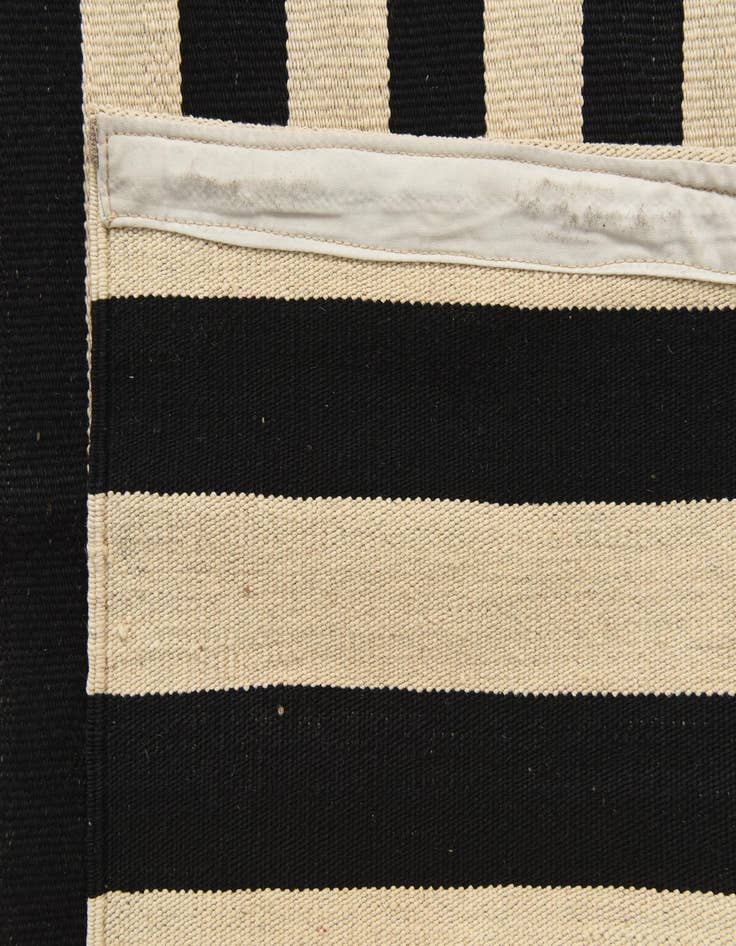 Detail image of  5' 8 x 8'  Hand Woven Kilim Modern Wool Rug