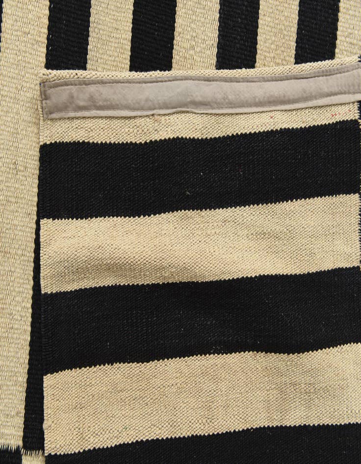 Detail image of  6' 7 x 9' 9  Hand Woven Kilim Modern Wool Rug