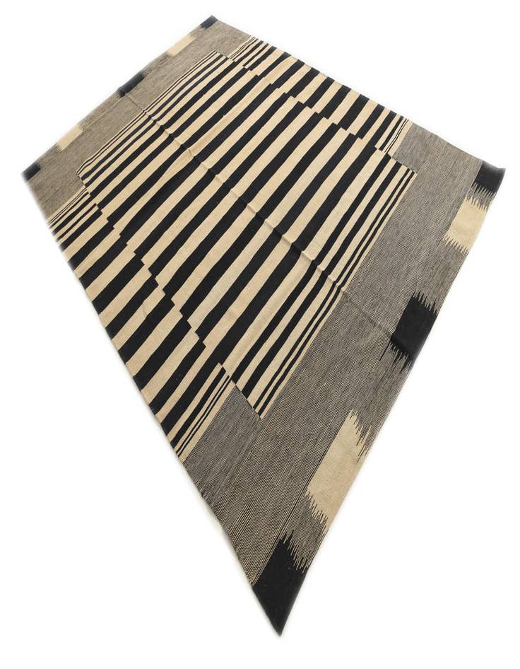 Detail image of  6' 10 x 9' 8  Hand Woven Kilim Modern Wool Rug