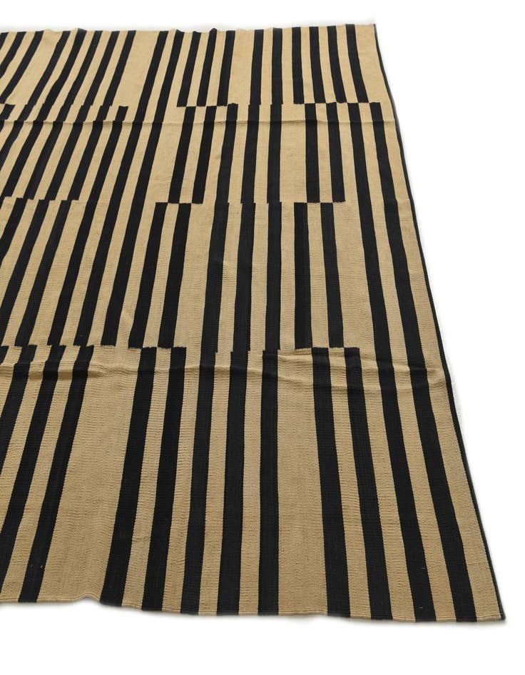 Detail image of  8' x 9' 5  Hand Woven Kilim Modern Wool Rug