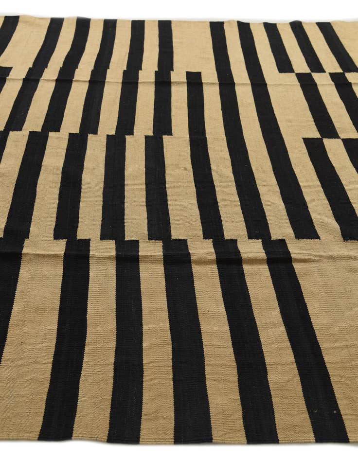 Detail image of  8' x 9' 5  Hand Woven Kilim Modern Wool Rug