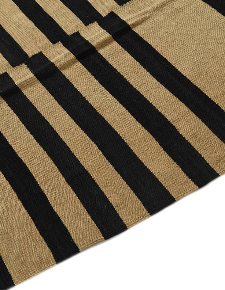 Detail image of  8' x 9' 5  Hand Woven Kilim Modern Wool Rug