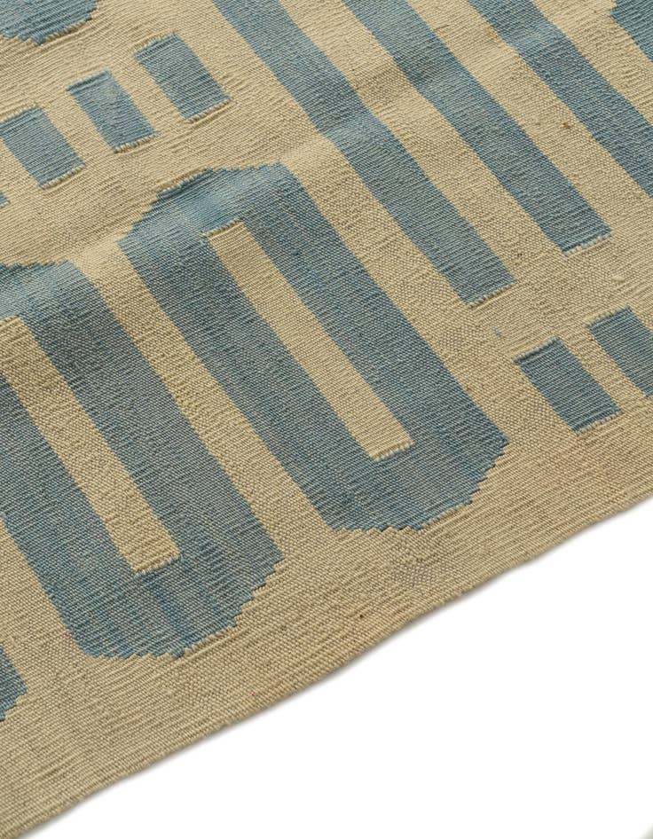 Detail image of  5' 3 x 6' 5  Hand Woven Kilim Modern Wool Rug