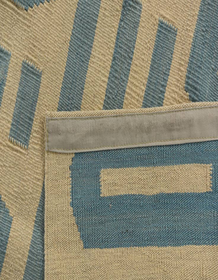 Detail image of  5' 3 x 6' 5  Hand Woven Kilim Modern Wool Rug