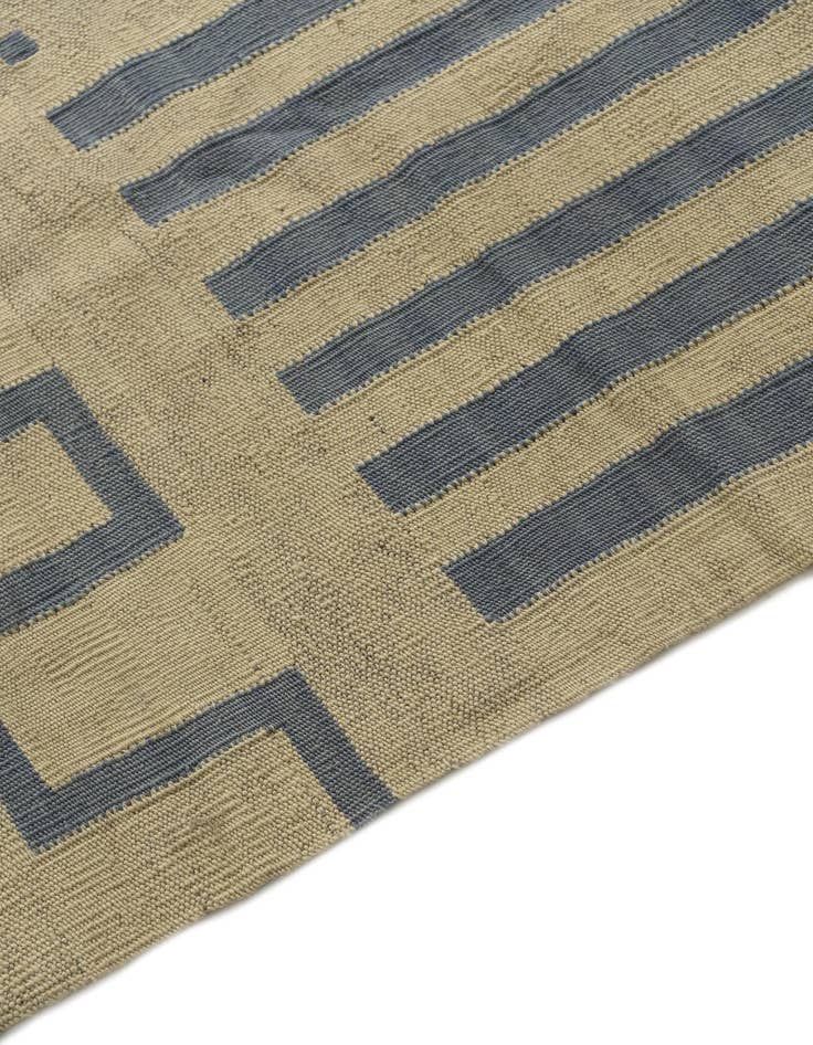 Detail image of  5' x 6' 7  Hand Woven Kilim Modern Wool Rug