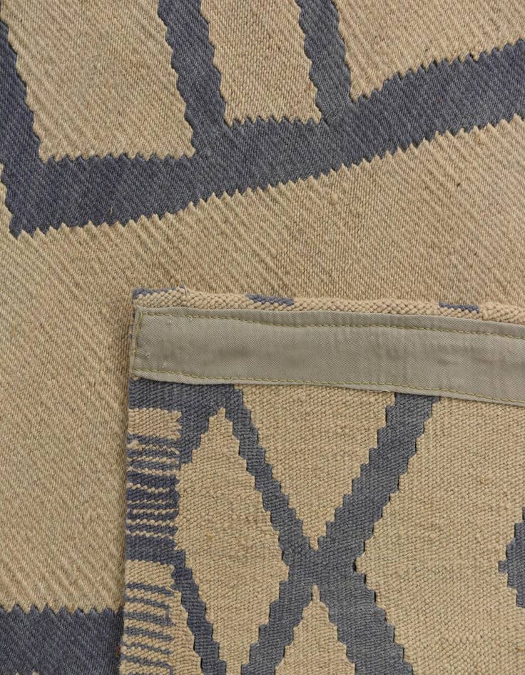 Detail image of  6' x 8'  Hand Woven Kilim Modern Wool Rug