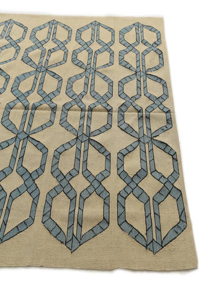 Detail image of  6' 9 x 9' 7  Hand Woven Kilim Modern Wool Rug