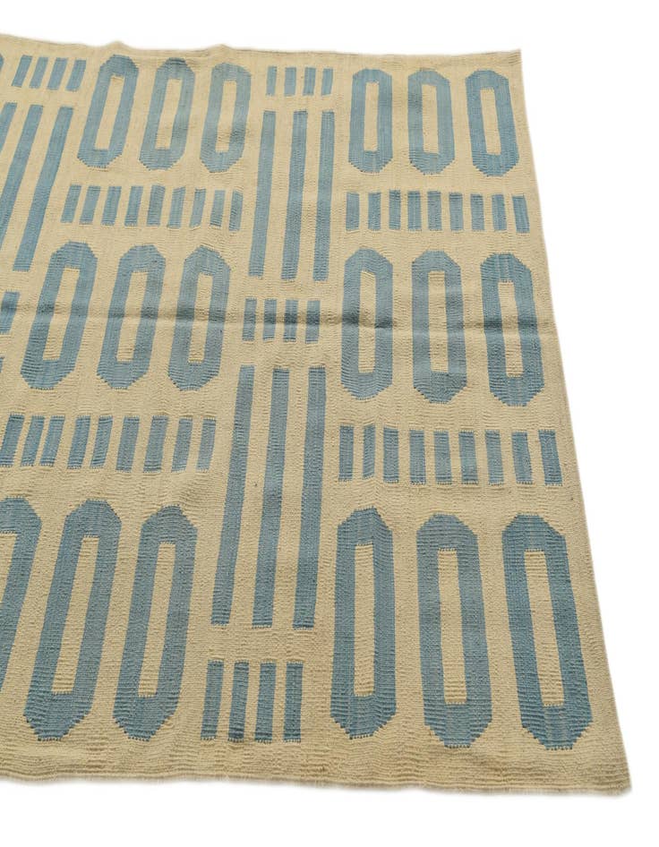 Detail image of  4' 9 x 6' 7  Hand Woven Kilim Modern Wool Rug