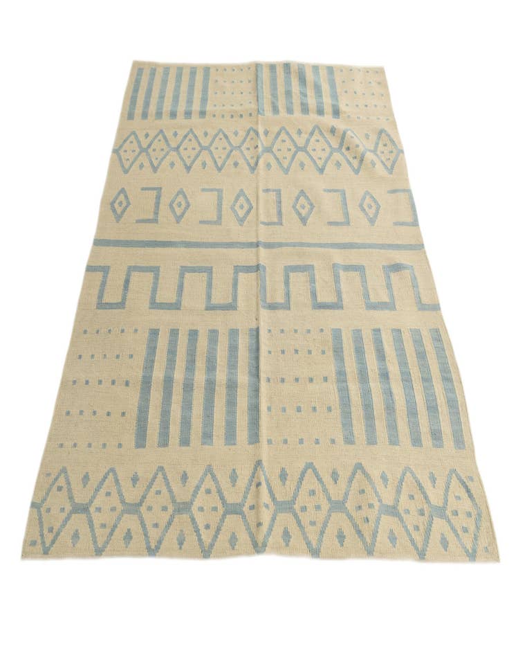 Detail image of  5' 2 x 6' 5  Hand Woven Kilim Modern Wool Rug