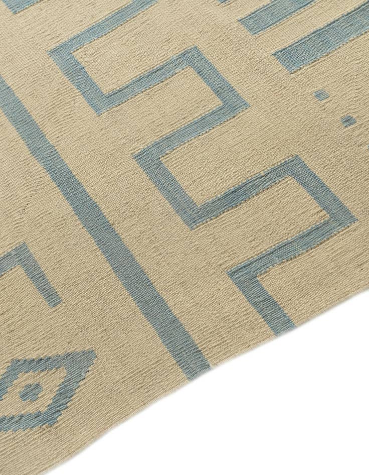 Detail image of  5' 2 x 6' 5  Hand Woven Kilim Modern Wool Rug