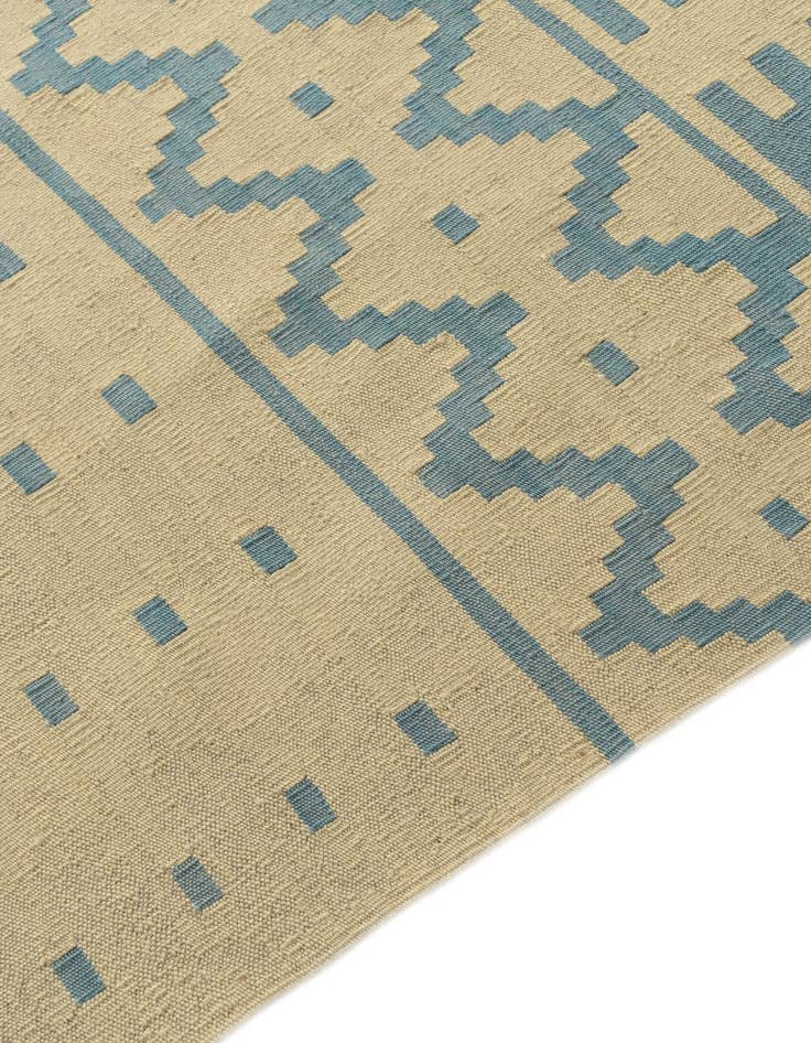 Detail image of  6' 5 x 9' 5  Hand Woven Kilim Modern Wool Rug
