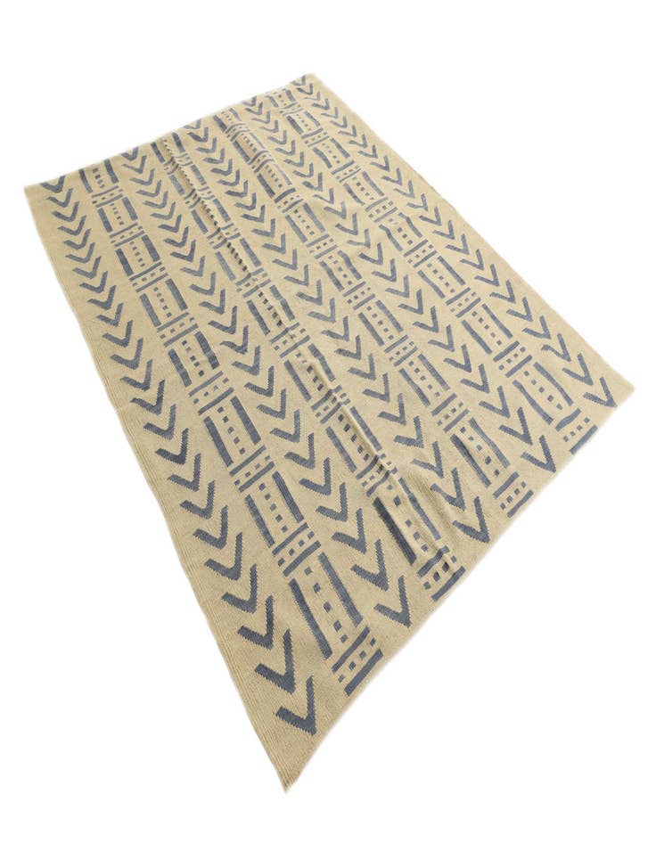 Detail image of  6' 2 x 7' 8  Hand Woven Kilim Modern Wool Rug