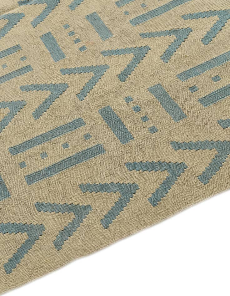 Detail image of  5' 2 x 6' 5  Hand Woven Kilim Modern Wool Rug