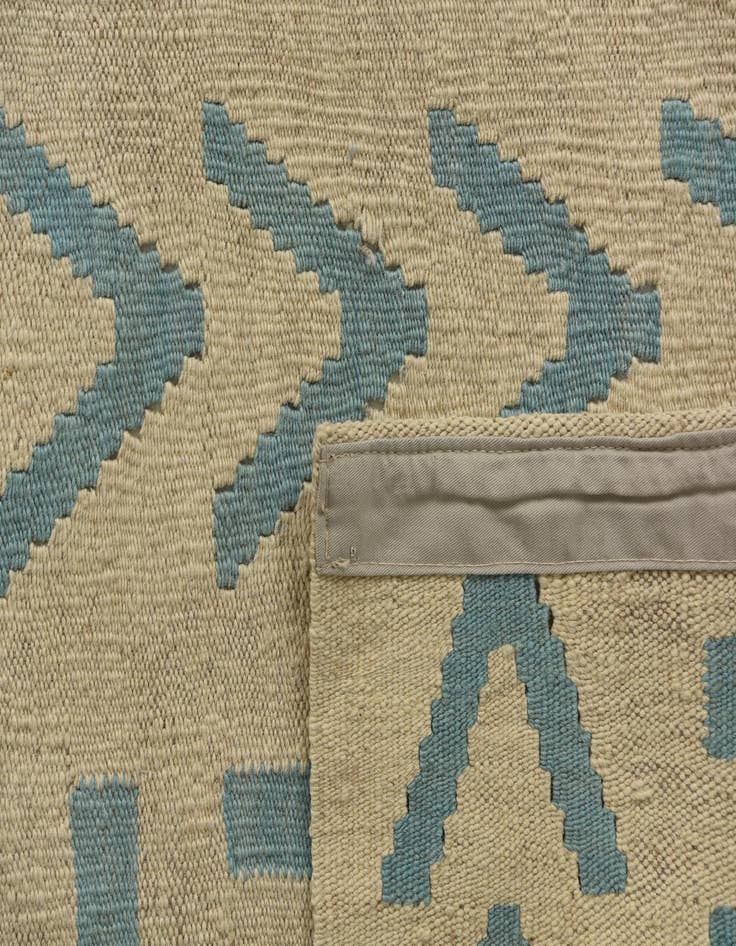 Detail image of  5' 2 x 6' 5  Hand Woven Kilim Modern Wool Rug