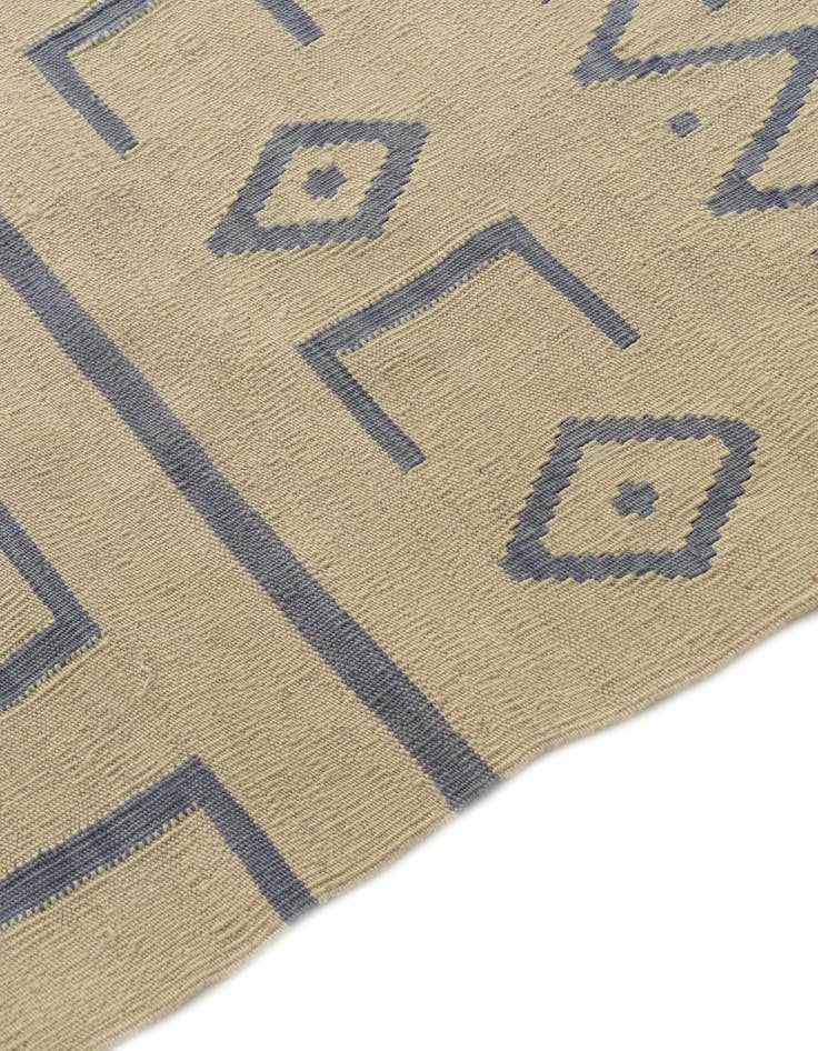 Detail image of  5' 1 x 6' 2  Hand Woven Kilim Modern Wool Rug