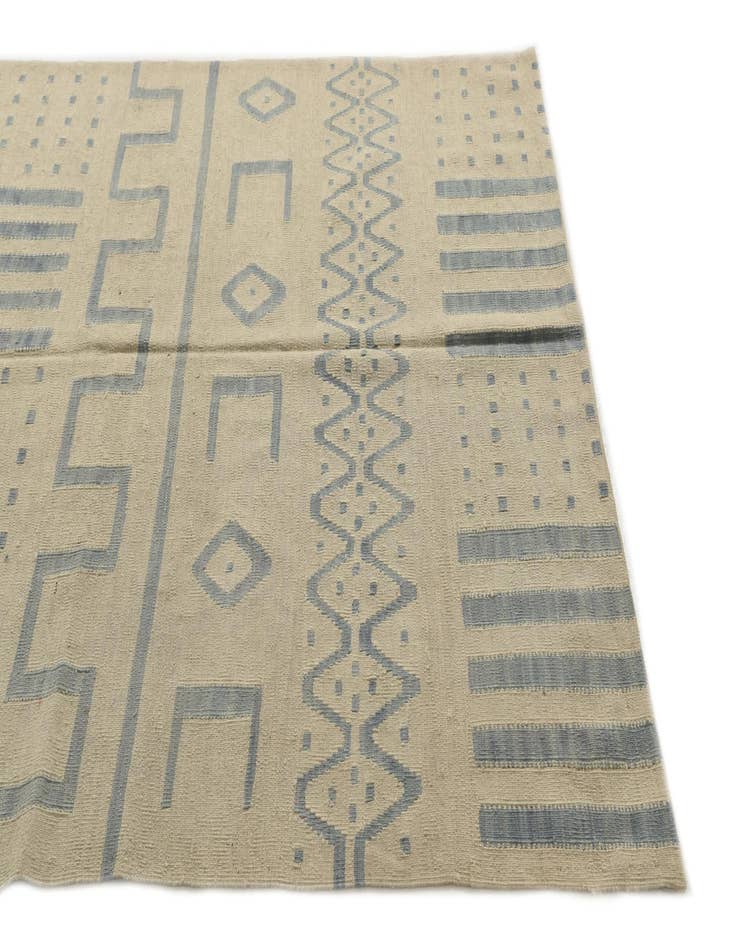 Detail image of  5' 4 x 6' 7  Hand Woven Kilim Modern Wool Rug