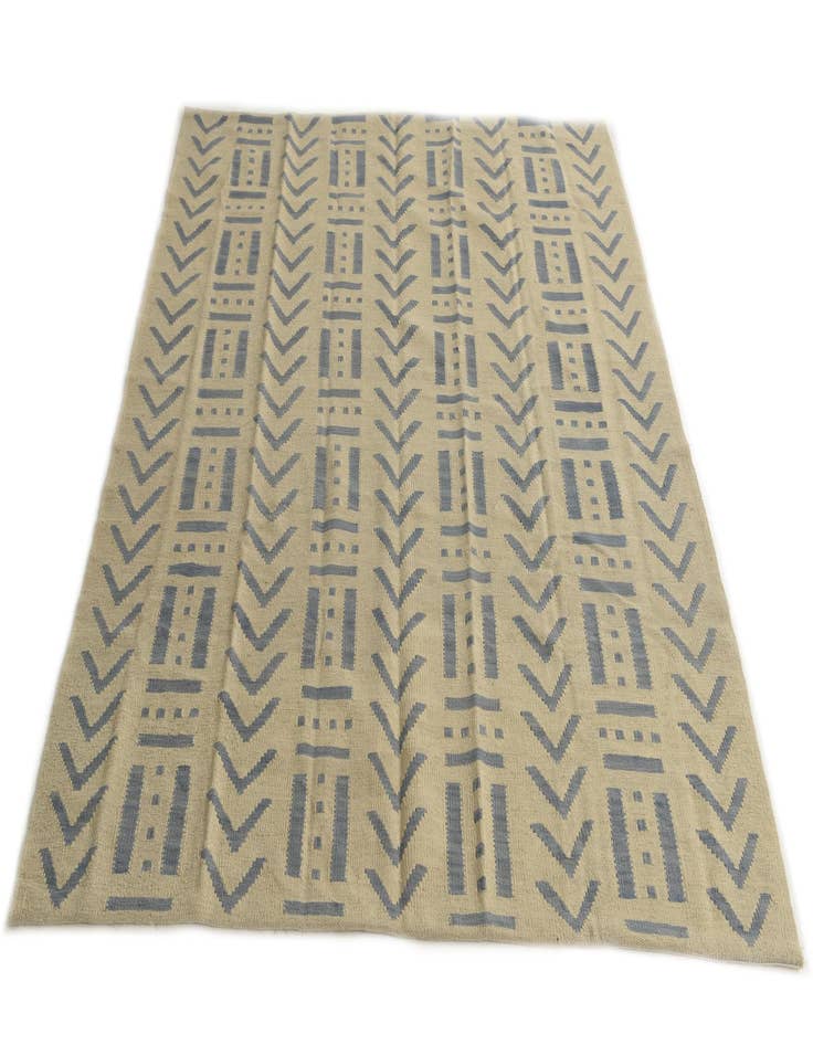 Detail image of  5' 2 x 6' 8  Hand Woven Kilim Modern Wool Rug