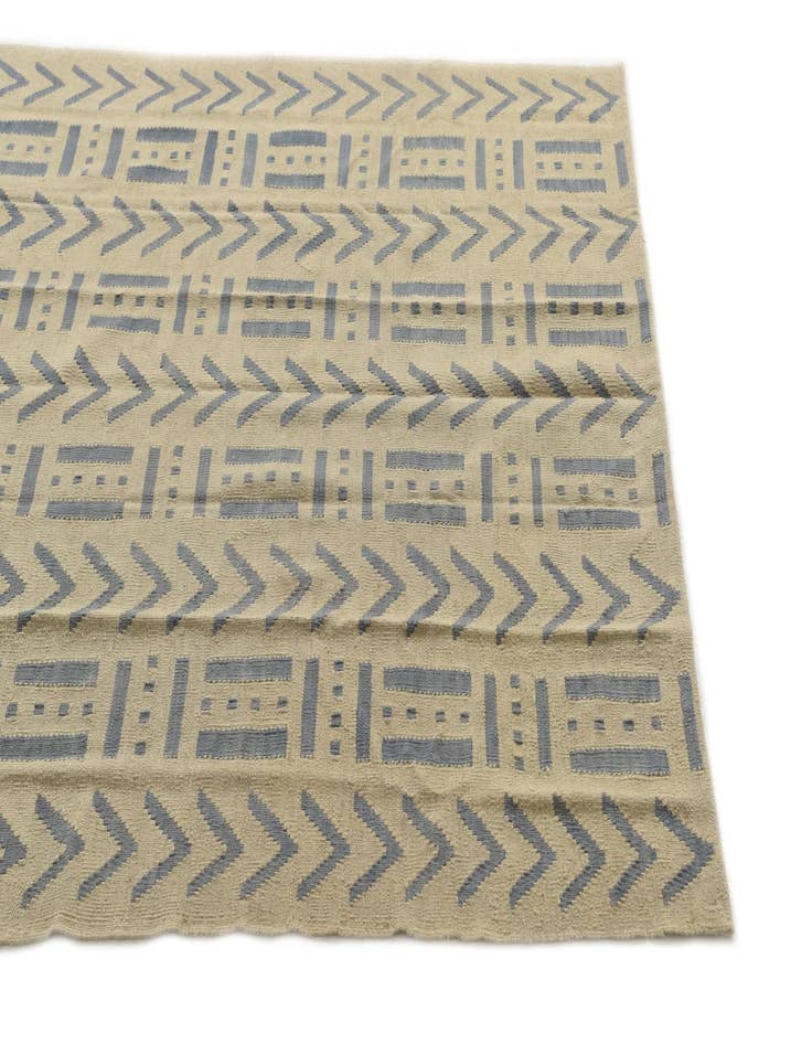 Detail image of  5' 2 x 6' 8  Hand Woven Kilim Modern Wool Rug