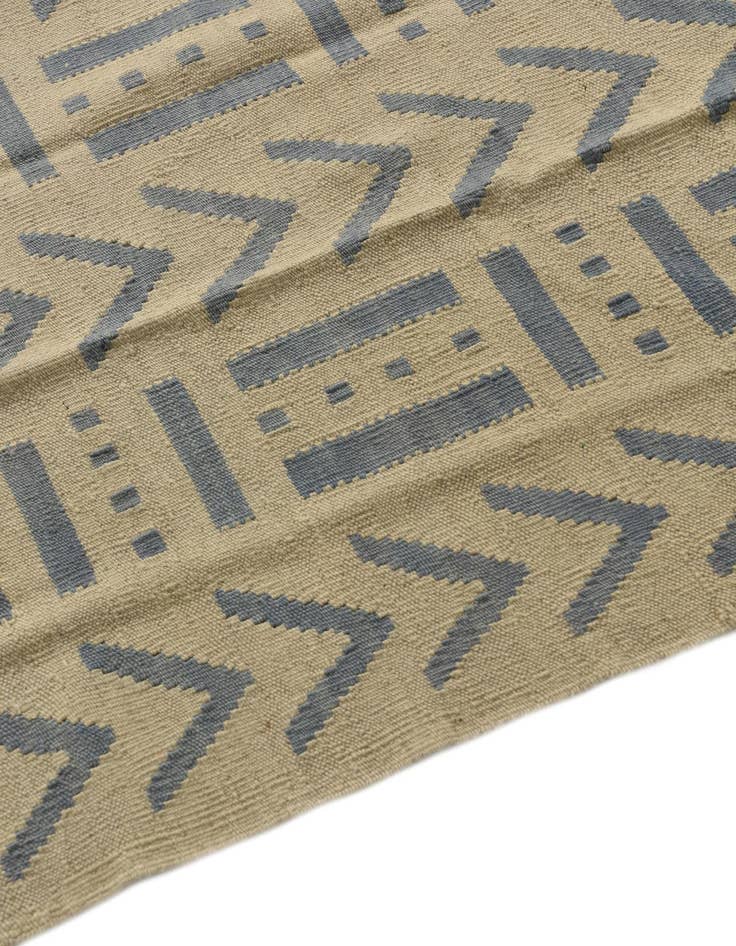 Detail image of  5' 2 x 6' 8  Hand Woven Kilim Modern Wool Rug