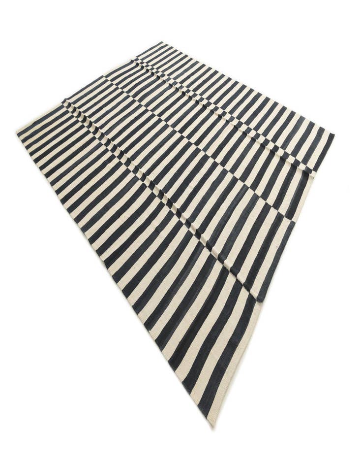 Detail image of  8' 3 x 9' 10  Hand Woven Kilim Modern Wool Rug