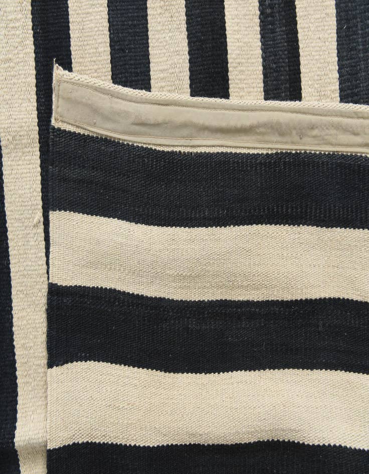 Detail image of  8' 3 x 9' 10  Hand Woven Kilim Modern Wool Rug