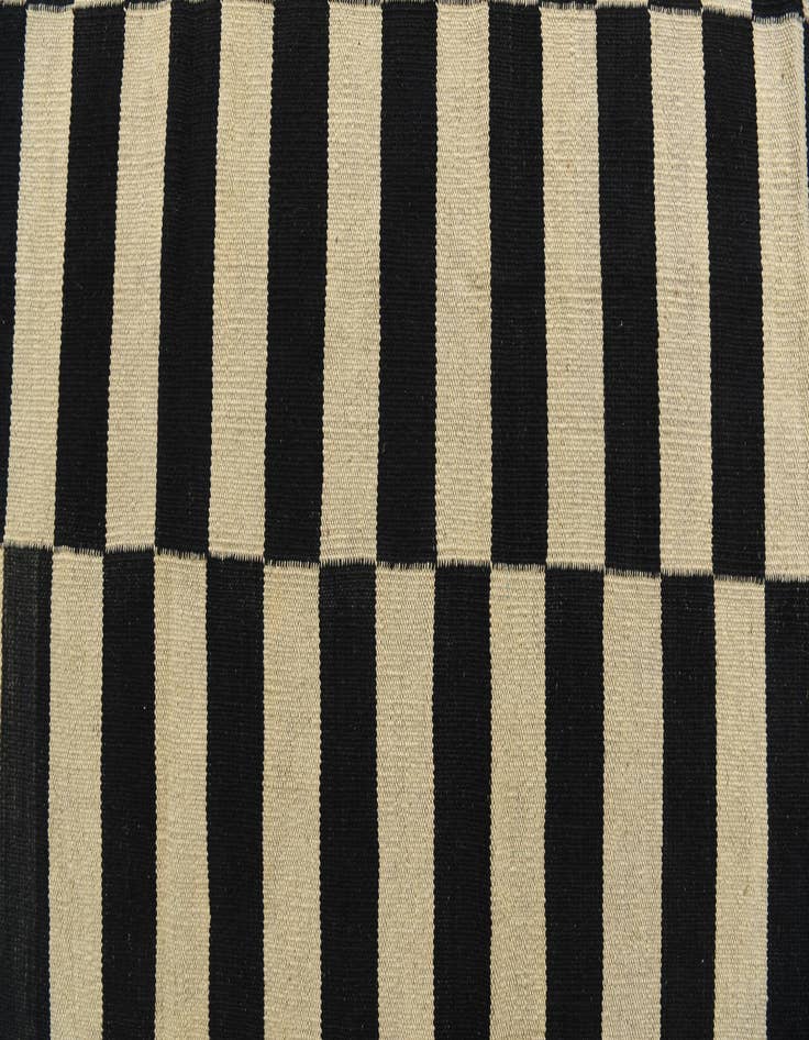 Detail image of  3' 5 x 4' 10  Hand Woven Kilim Modern Wool Rug