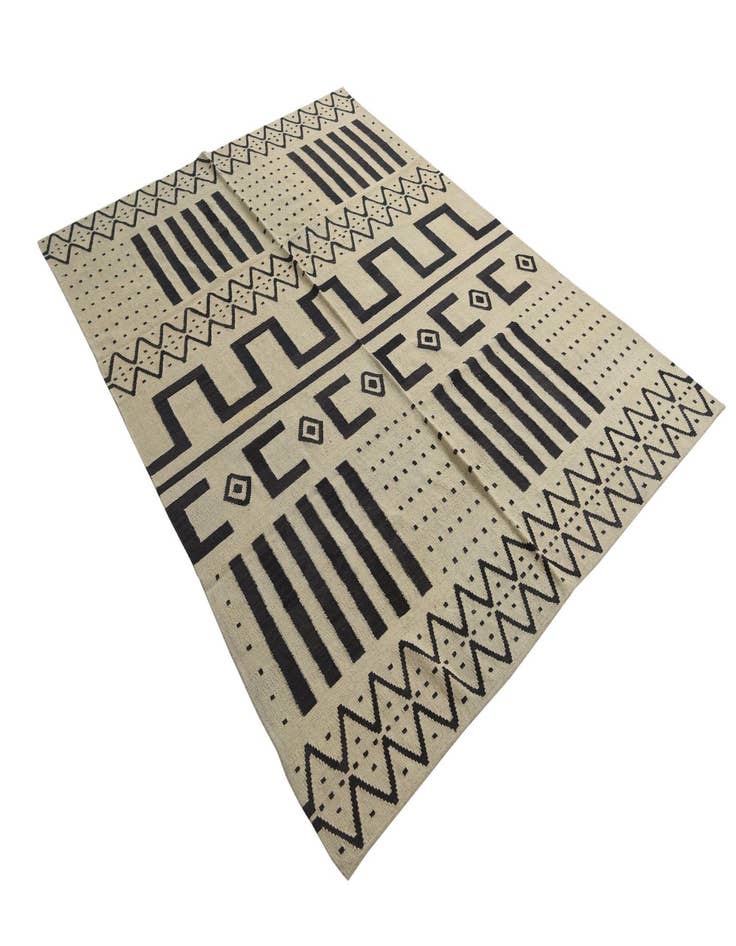 Detail image of  7' 2 x 9' 9  Hand Woven Kilim Modern Wool Rug