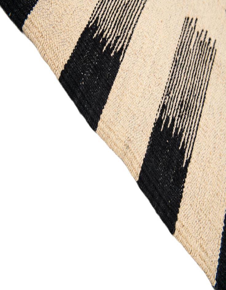 Detail image of  6' 2 x 7' 8  Hand Woven Kilim Modern Wool Rug