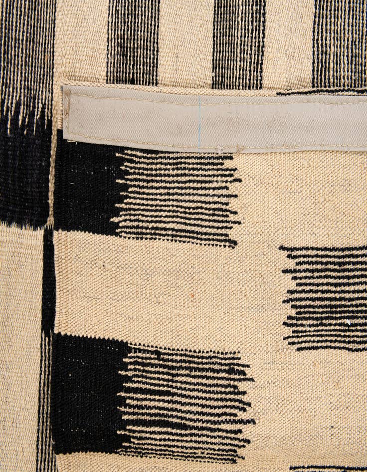 Detail image of  6' 2 x 7' 8  Hand Woven Kilim Modern Wool Rug