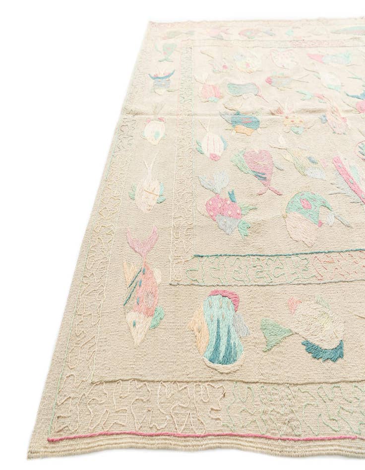 Detail image of  5' 5 x 7' 7  Hand Woven Kilim Suzani Wool Rug