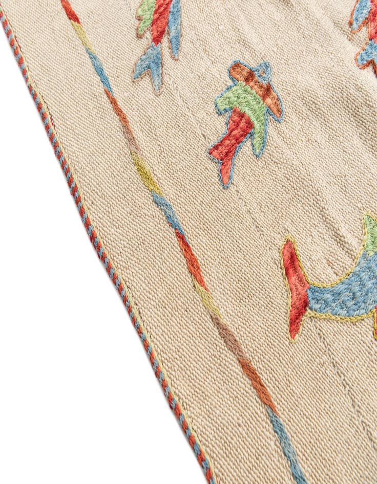 Detail image of  5' x 6' 5  Hand Woven Kilim Suzani Wool Rug