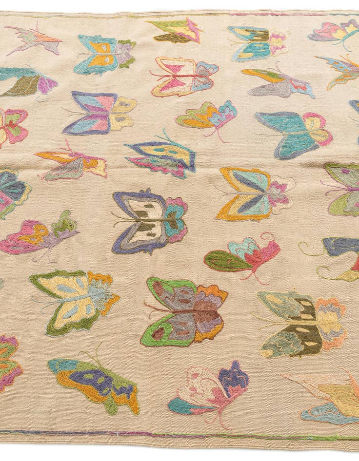 Detail image of  4' 10 x 6' 9  Hand Woven Kilim Suzani Wool Rug