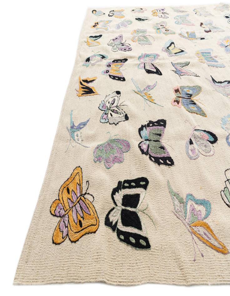 Detail image of  5' 9 x 7' 9  Hand Woven Kilim Suzani Wool Rug