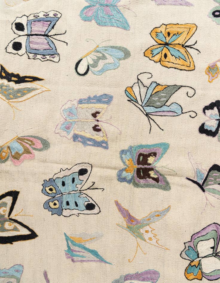 Detail image of  5' 9 x 7' 9  Hand Woven Kilim Suzani Wool Rug