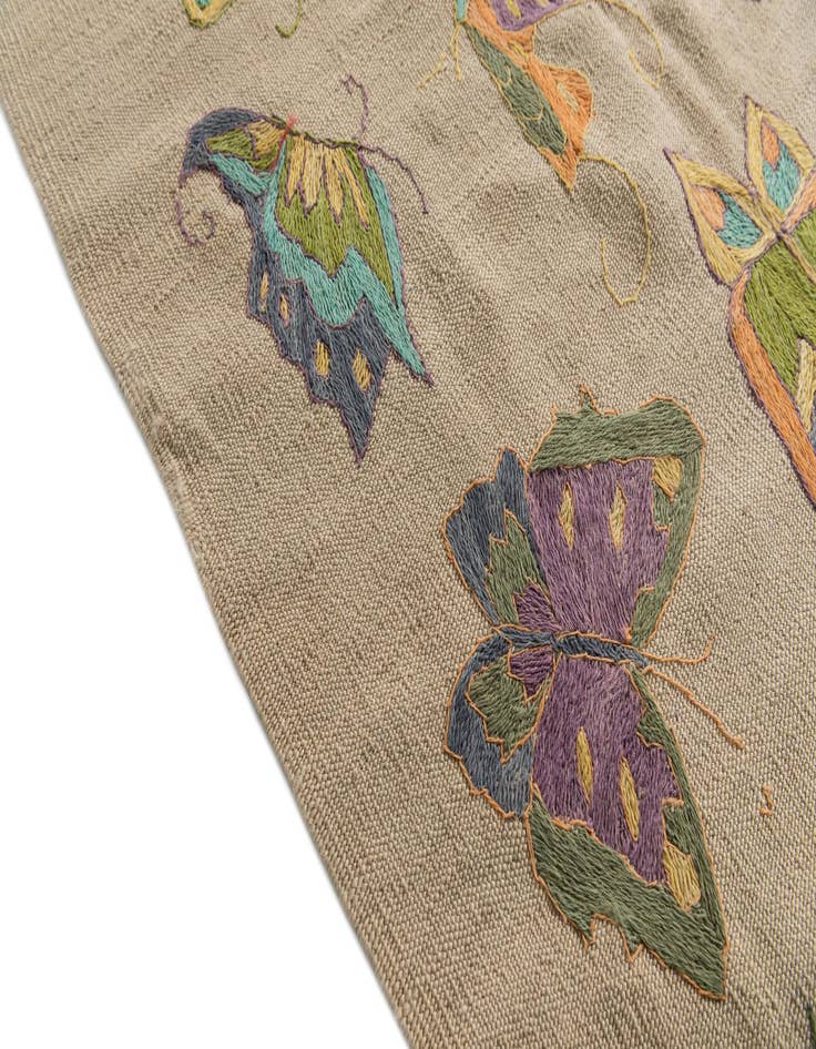 Detail image of  6' 5 x 9'  Hand Woven Kilim Suzani Wool Rug