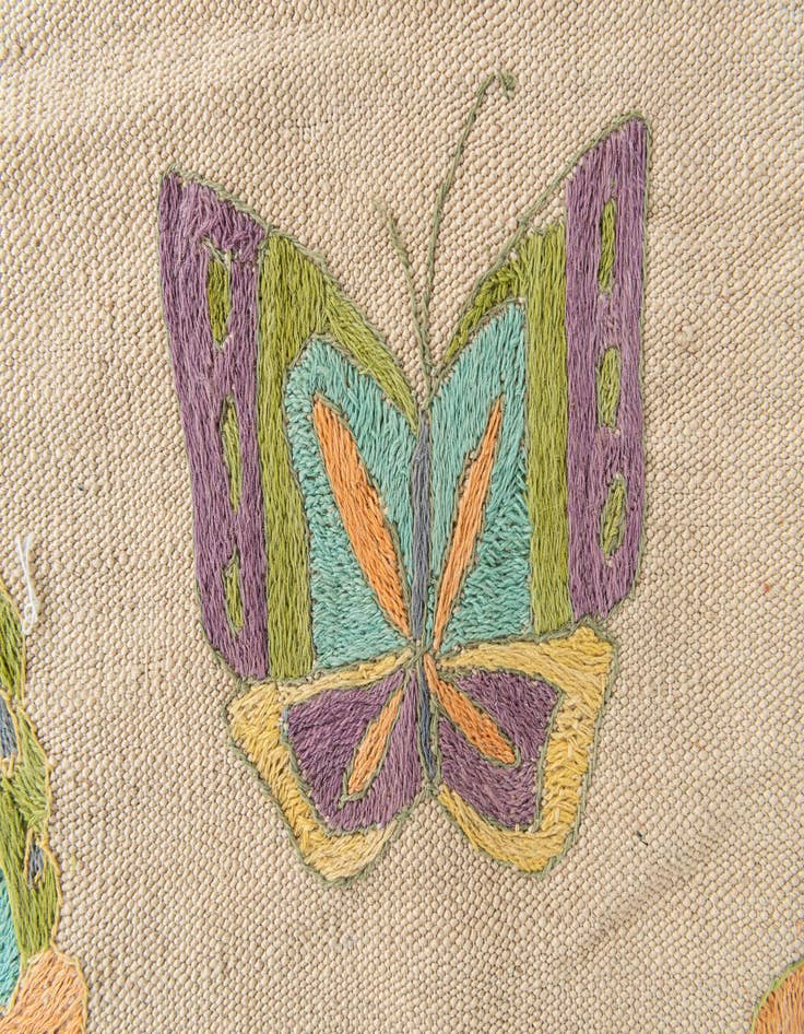 Detail image of  6' 5 x 9'  Hand Woven Kilim Suzani Wool Rug