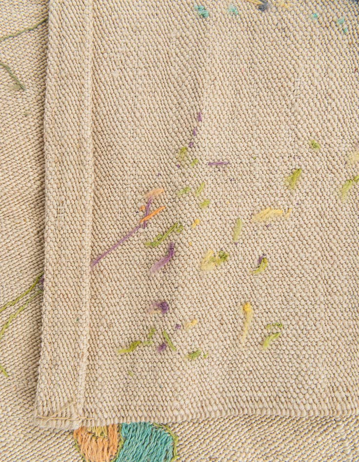 Detail image of  6' 5 x 9'  Hand Woven Kilim Suzani Wool Rug