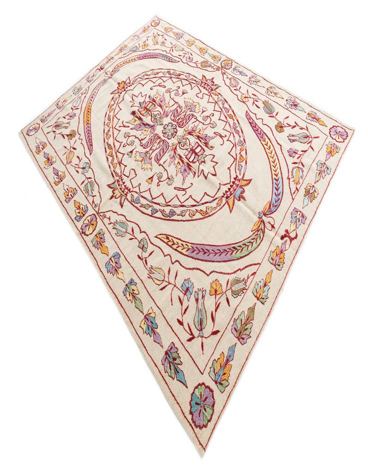 Detail image of  6' x 8'  Hand Woven Kilim Suzani Wool Rug