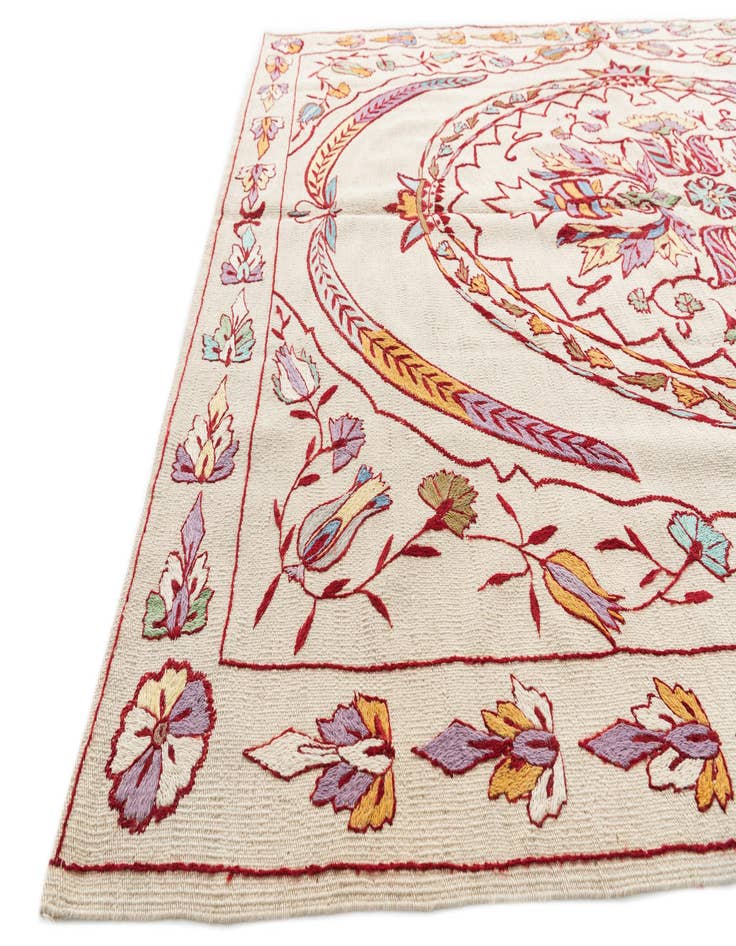 Detail image of  6' x 8'  Hand Woven Kilim Suzani Wool Rug