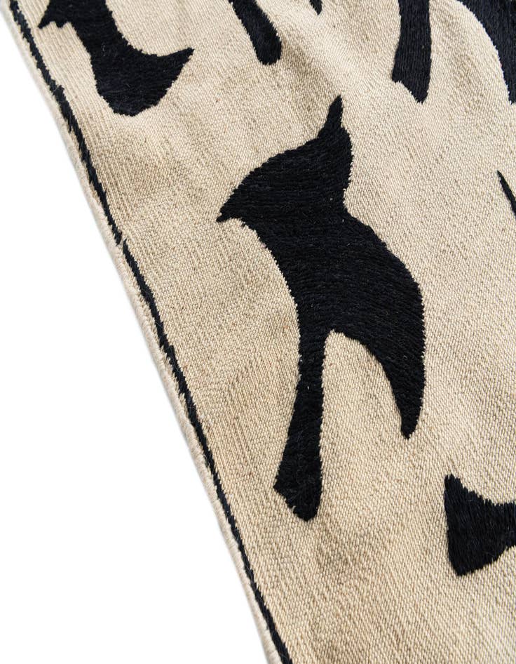 Detail image of  6' 8 x 9' 8  Hand Woven Kilim Suzani Wool Rug