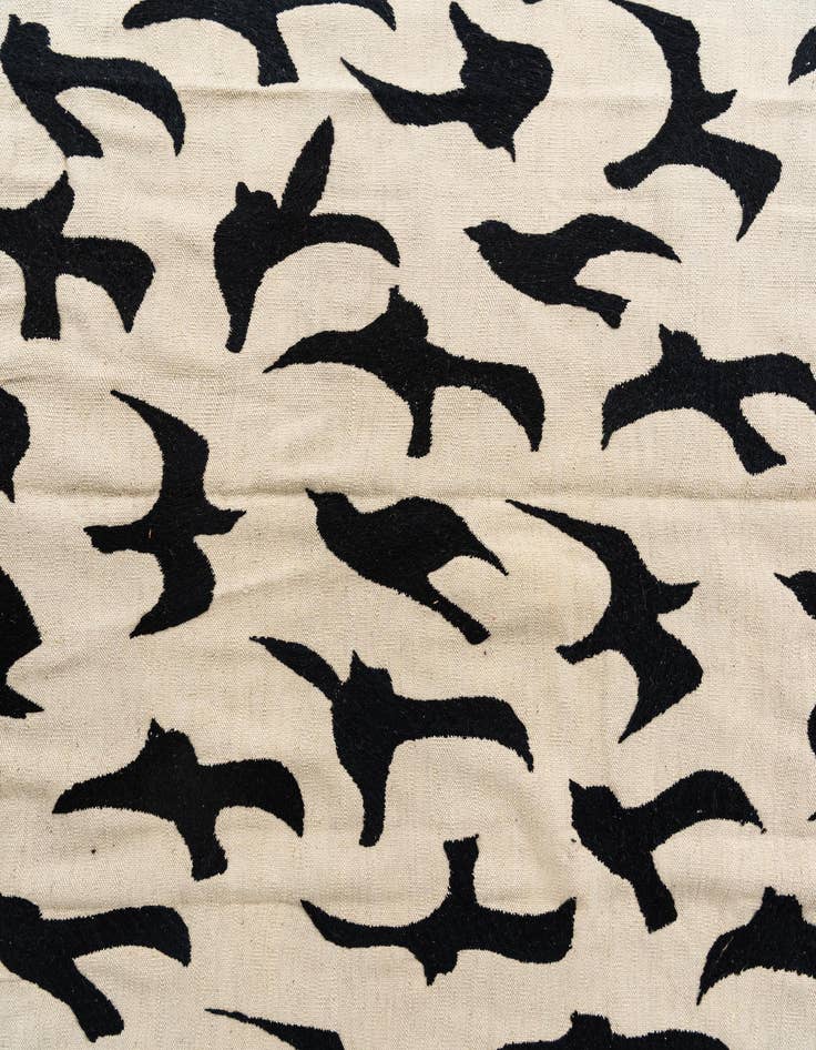 Detail image of  6' 8 x 9' 8  Hand Woven Kilim Suzani Wool Rug