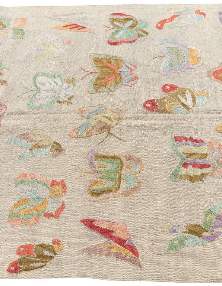 Detail image of  4' 3 x 5' 10  Hand Woven Kilim Suzani Wool Rug