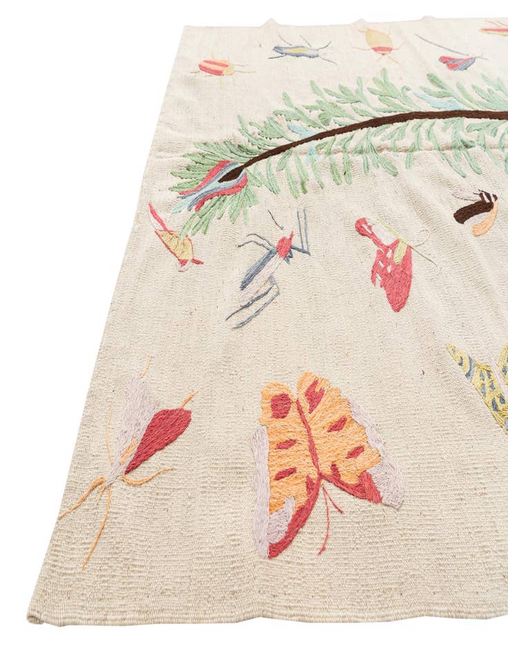 Detail image of  5' 4 x 6'  Hand Woven Kilim Suzani Wool Rug