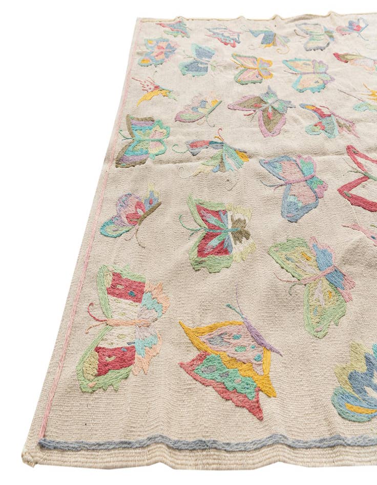 Detail image of  4' 6 x 6' 4  Hand Woven Kilim Suzani Wool Rug