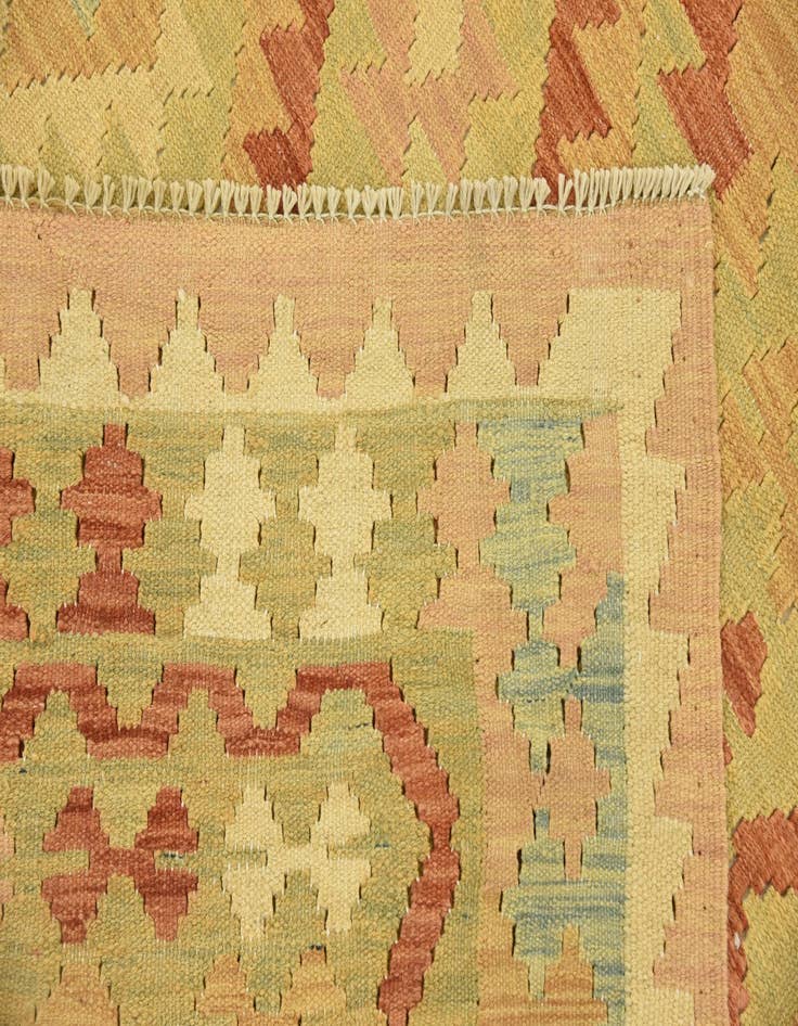 Detail image of  4' 9 x 6' 8  Hand Woven Kilim Waziri Wool Rug