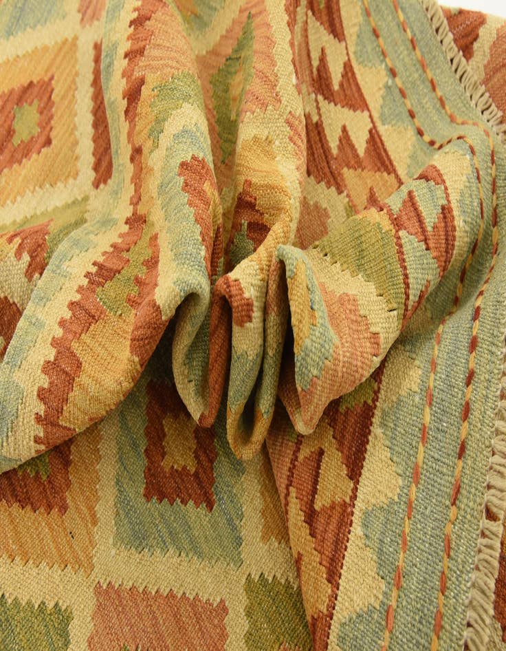 Detail image of  3' 10 x 6'  Hand Woven Kilim Waziri Wool Rug