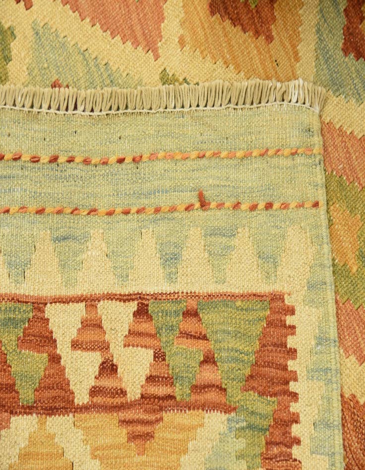 Detail image of  3' 10 x 6'  Hand Woven Kilim Waziri Wool Rug