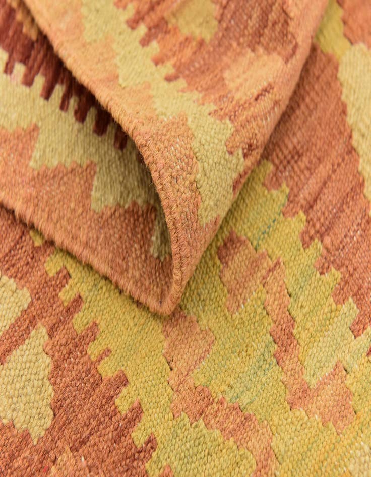 Detail image of  4' 2 x 6' 8  Hand Woven Kilim Waziri Wool Rug